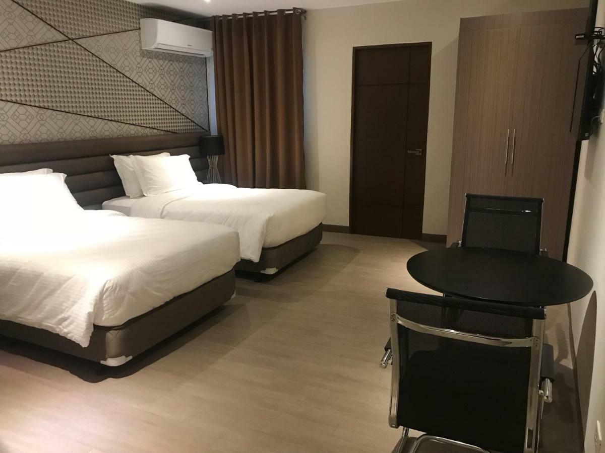 Pasig City Maxx Hotel Ortigas מראה חיצוני תמונה