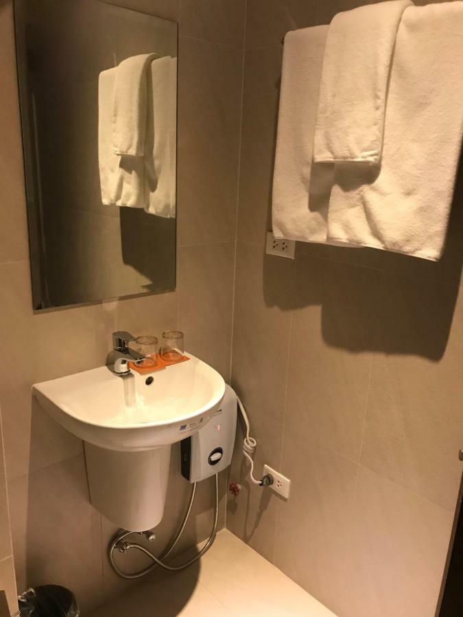 Pasig City Maxx Hotel Ortigas מראה חיצוני תמונה